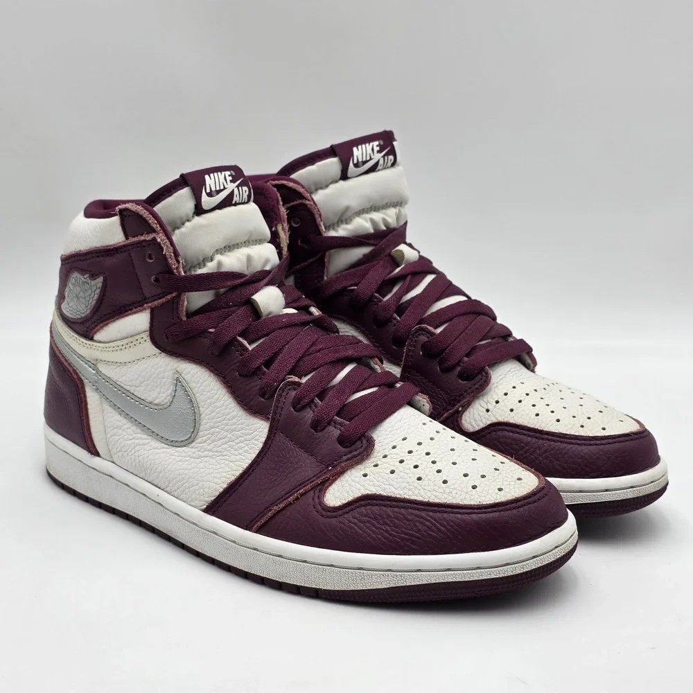 Air Jordan 1 Retro High OG‎ Men's Size 9 Bordeaux 555088-611